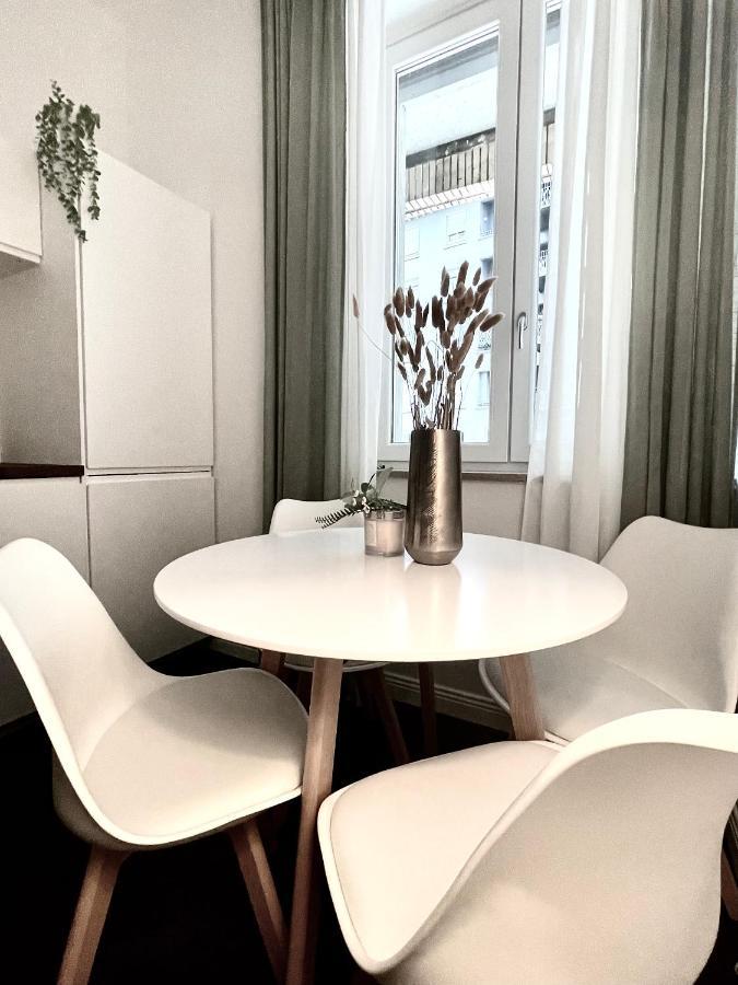 Bilocale Di Prestigio: Milano Centro Apartment Exterior foto